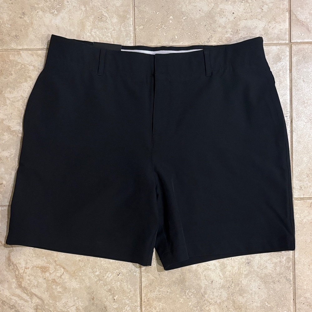 Under Armour Women’s Black Shorts 6 inch